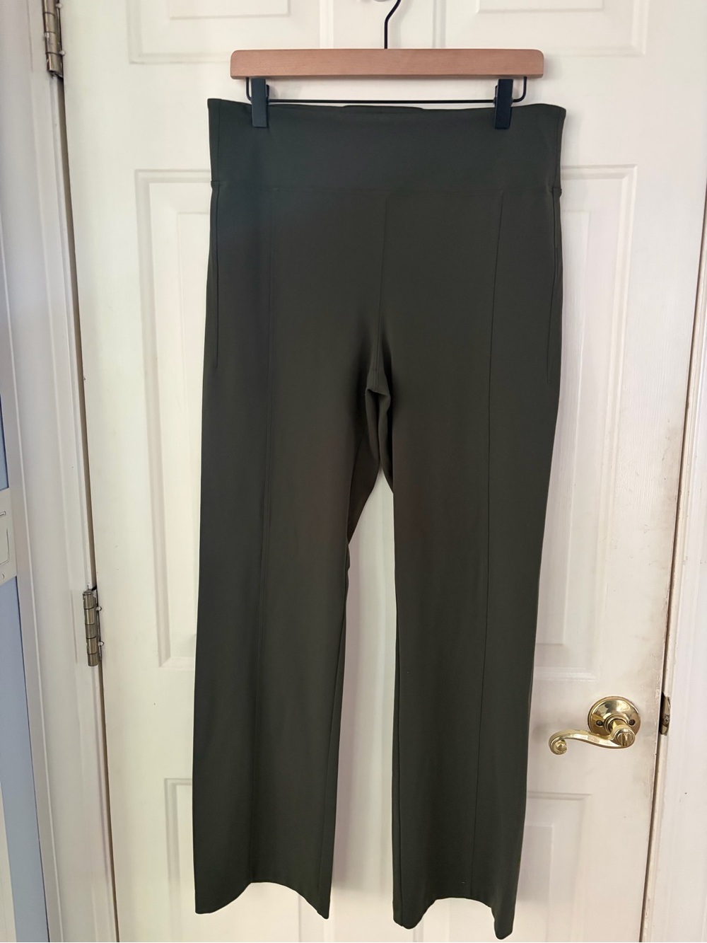 Athleta Delancey Straight-Leg Pants Olive Green Size Large EUC